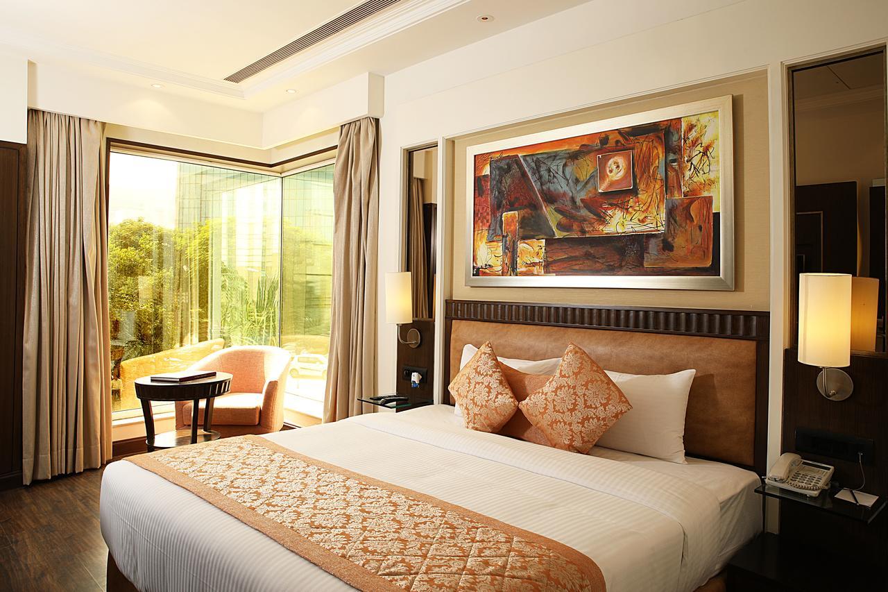 Inde Hotel Signature Tower Ґурґаон Екстер'єр фото