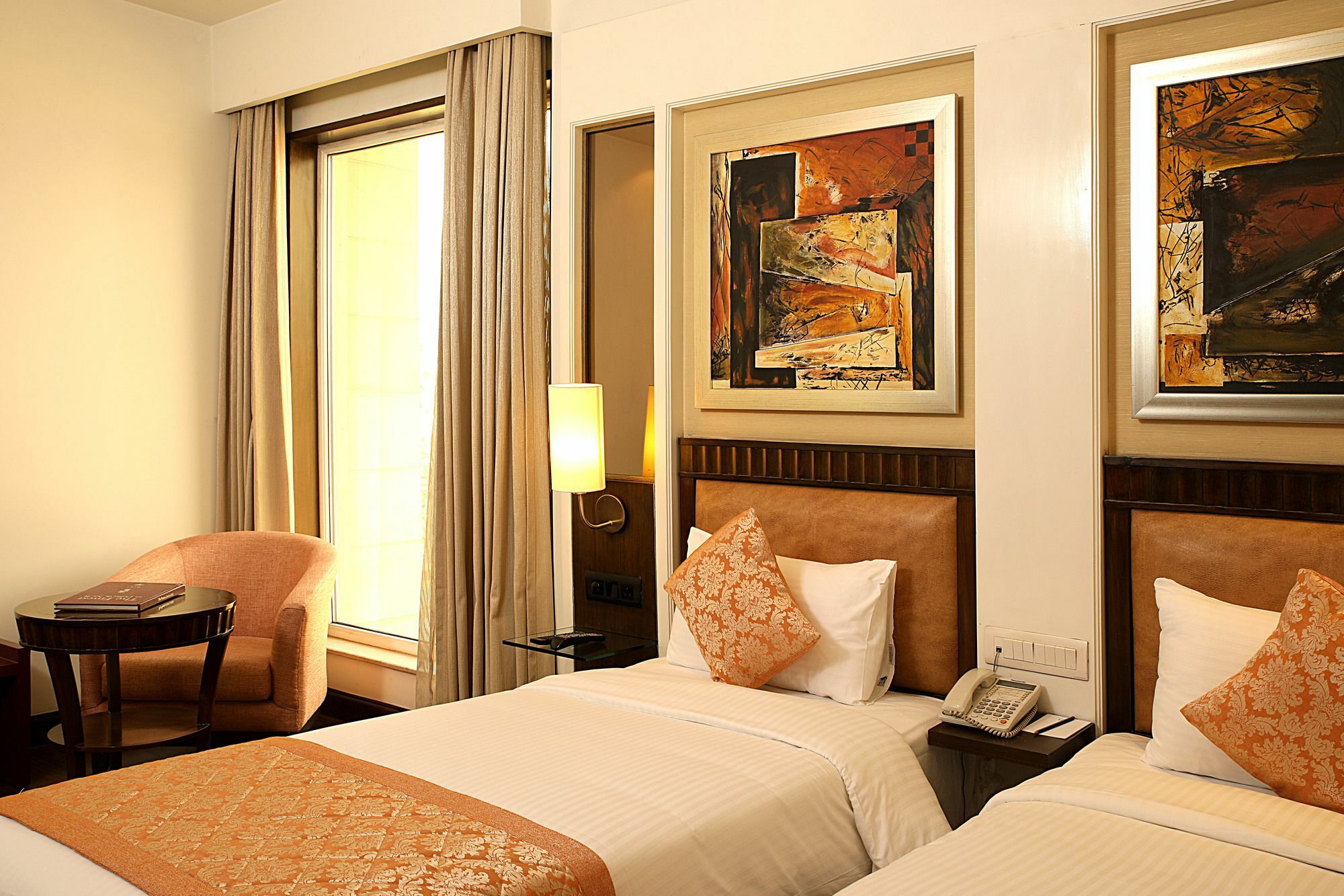Inde Hotel Signature Tower Ґурґаон Екстер'єр фото