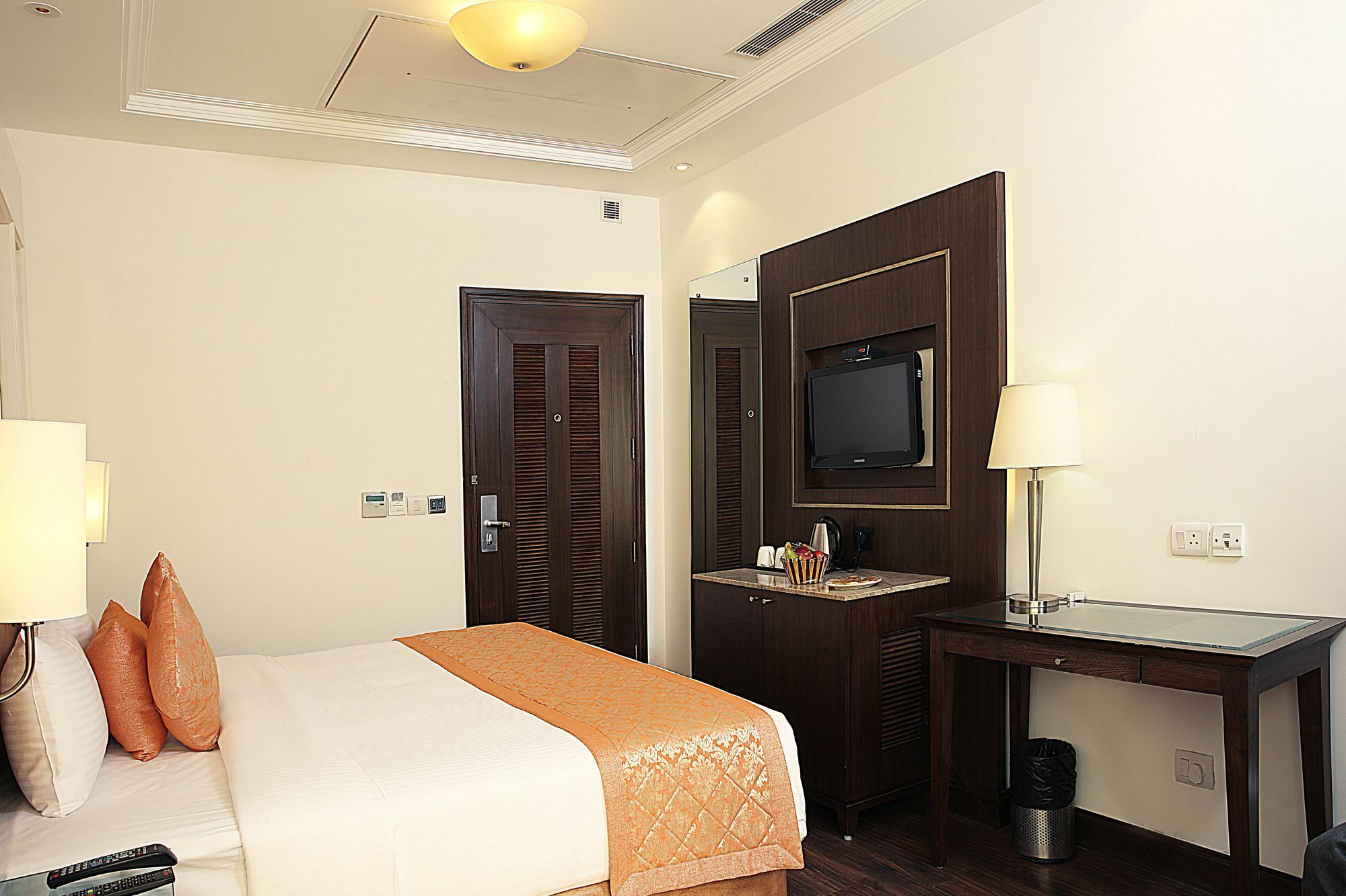 Inde Hotel Signature Tower Ґурґаон Екстер'єр фото